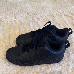 Nike Court Borough Low Kids Black Sneakers 5Y